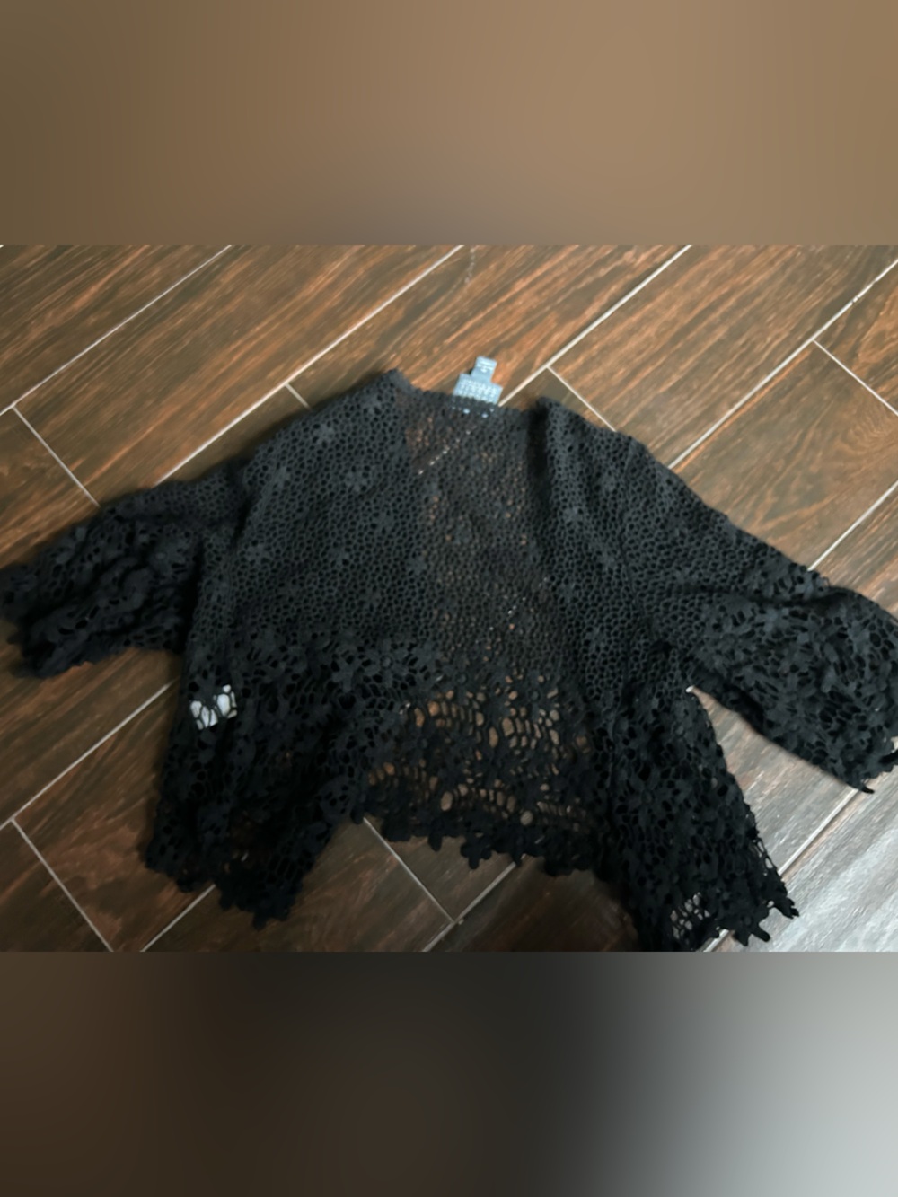 Rabbit Rabbit Rabbit Black Crochet Openwork Shrug with Button - Picture 3 of 3